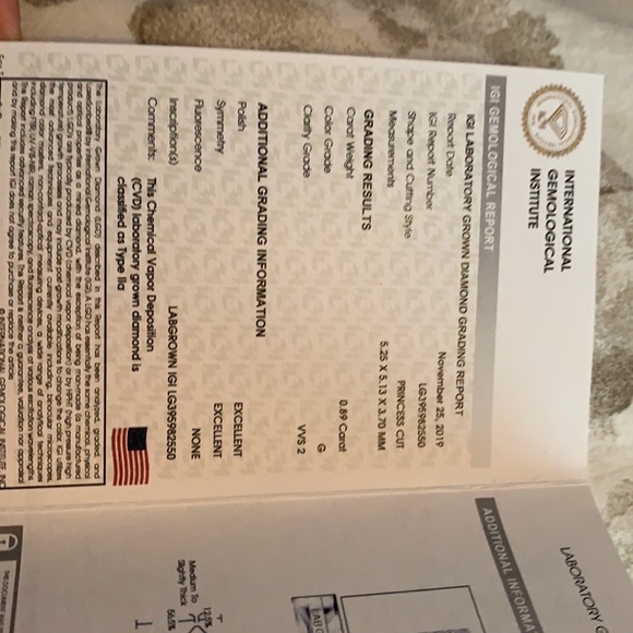 Brilliant earth 18k white comfort engagement ring - Picture 3 of 7